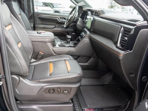 Used 2024 GMC Sierra 1500 AT4 w/ Technology Package image 10