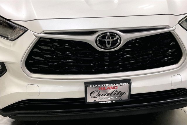 Used 2023 Toyota Highlander XLE AWD/4WD image 31