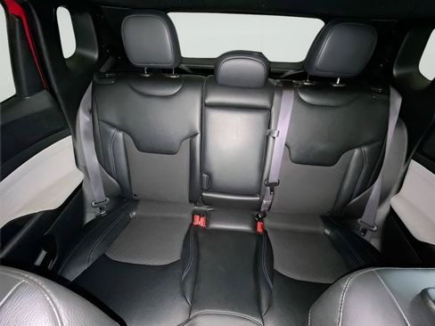 Used 2024 Jeep Compass Latitude AWD/4WD image 12