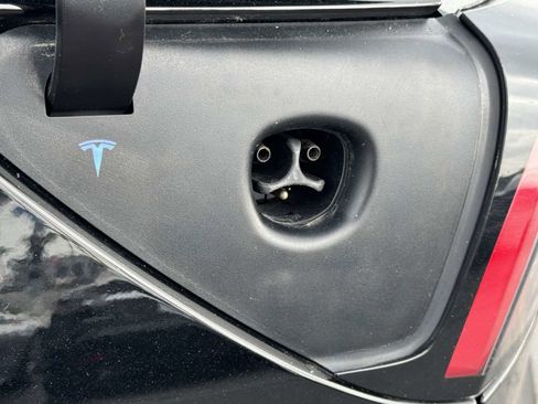 Used 2023 Tesla Model 3 Standard Range RWD image 10