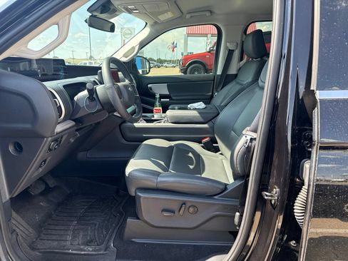 Used 2026 Ford Expedition Active AWD/4WD image 19