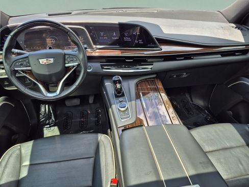 Used 2023 Cadillac Escalade ESV Premium Luxury AWD/4WD image 11