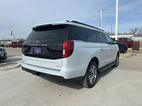 Used 2025 Ford Expedition Max Active image 5