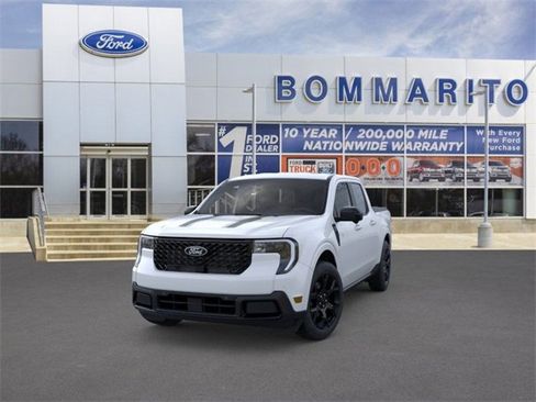 New 2025 Ford Maverick Lariat w/ Black Appearance Package image 2