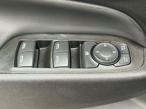 Used 2024 Chevrolet Equinox LT image 31