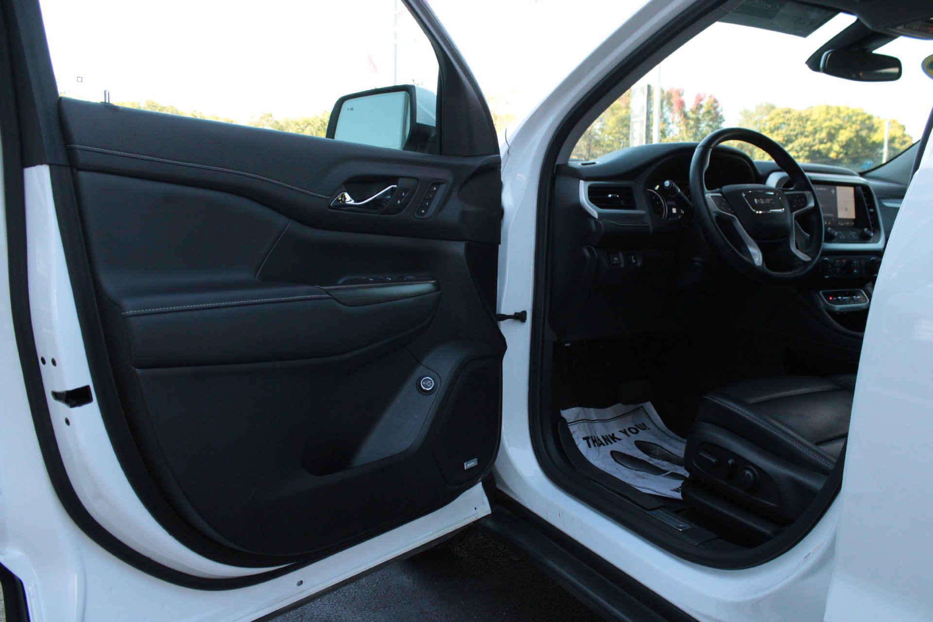 Used 2023 GMC Acadia SLT w/ Preferred Package AWD/4WD image 27