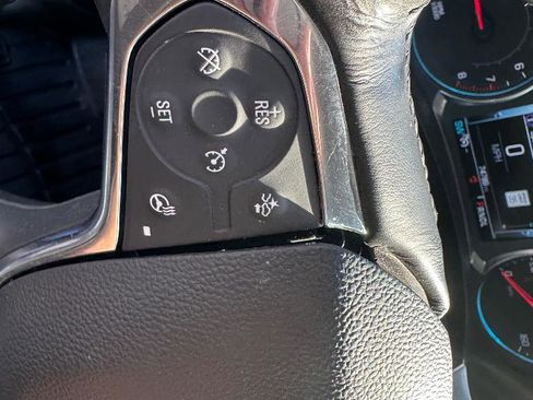 Used 2019 Chevrolet Traverse Premier w/ Driver Confidence II Package FWD image 11