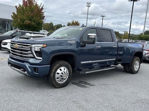 New 2026 Chevrolet Silverado 3500 High Country w/ Technology Package image 4