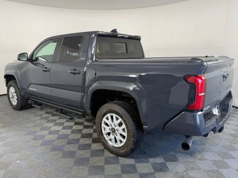 Used 2024 Toyota Tacoma SR5 AWD/4WD image 4
