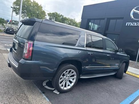 Used 2020 GMC Yukon XL Denali RWD image 2
