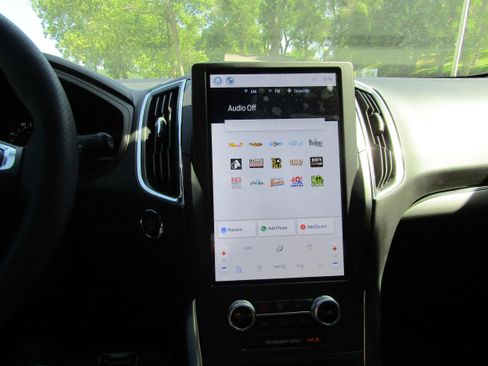 Certified 2022 Ford Edge ST w/ Equipment Group 401A image 36