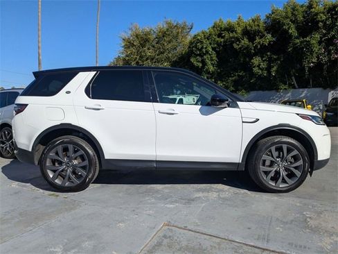Used 2021 Land Rover Discovery Sport SE image 2