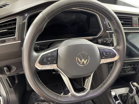 Used 2024 Volkswagen Tiguan SE AWD/4WD image 27
