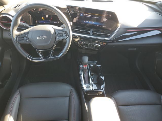 Certified 2024 Chevrolet Trax RS w/ Sunroof Package FWD image 11