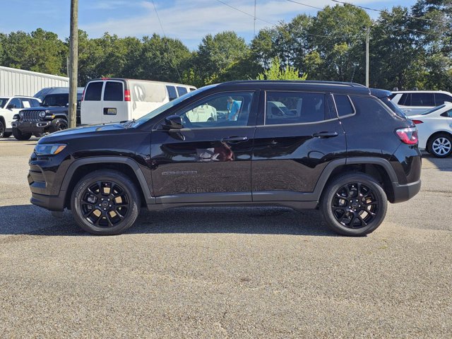 Used 2026 Jeep Compass Latitude w/ Quick Order Package 29K AWD/4WD image 13