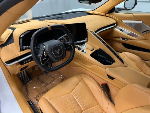 Used 2022 Chevrolet Corvette Stingray Premium Cpe w/ Engine Appearance Package image 21