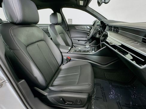 Used 2025 Audi A6 Premium Plus image 8