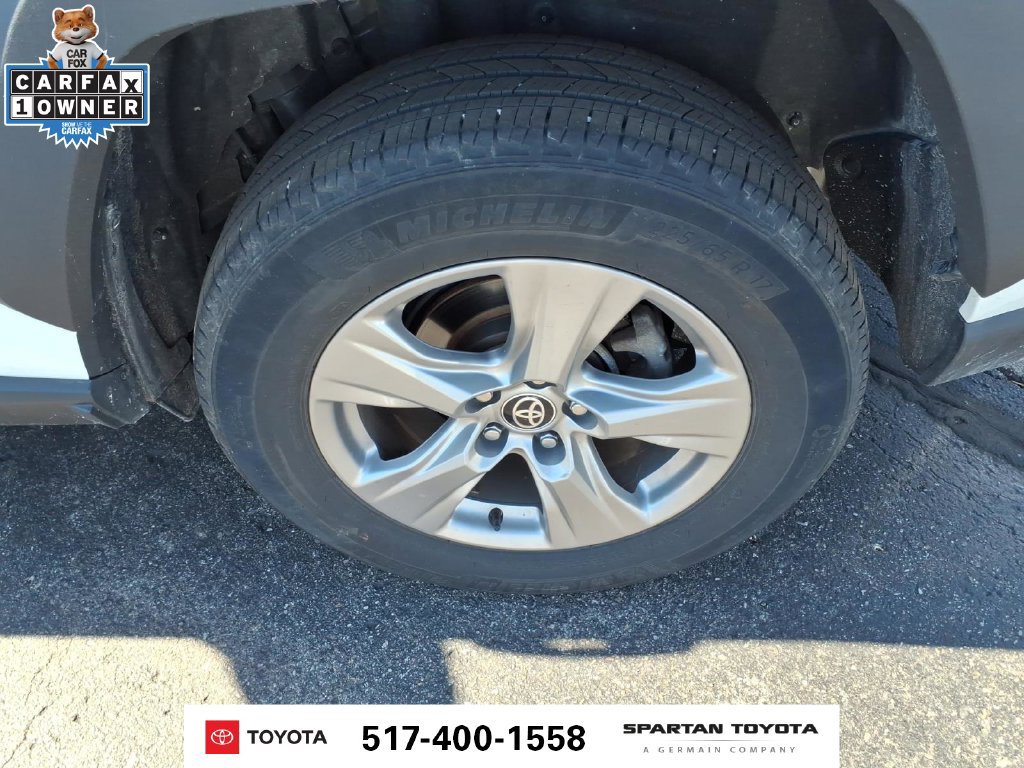 Used 2024 Toyota RAV4 XLE FWD image 11