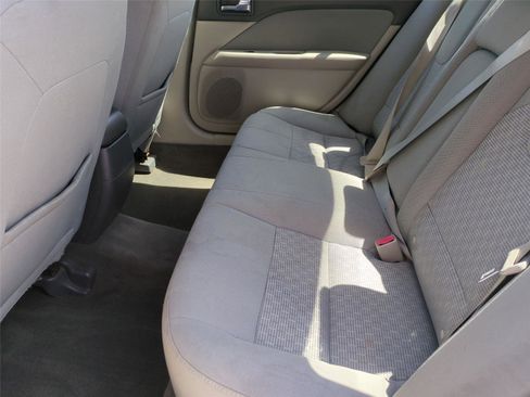 Used 2012 Ford Fusion SE FWD image 15