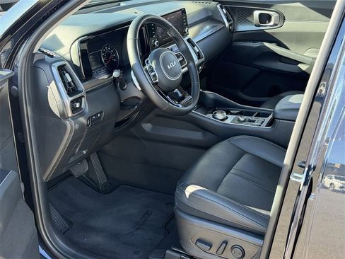 Used 2022 Kia Sorento S image 10