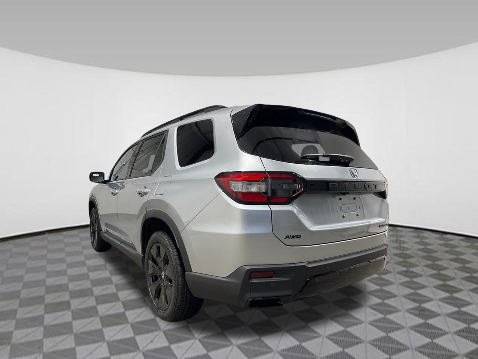 New 2026 Honda Pilot Black Edition image 4