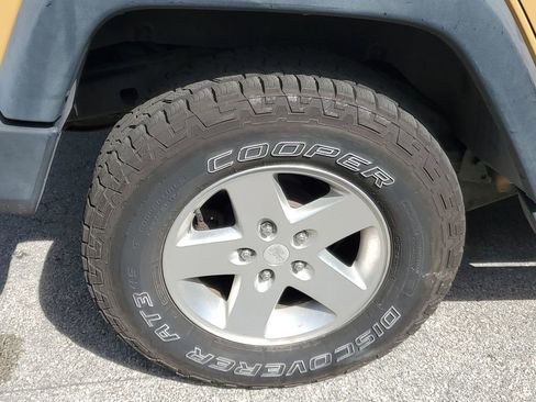 Used 2014 Jeep Wrangler Unlimited Sport w/ Quick Order Package 24S image 5