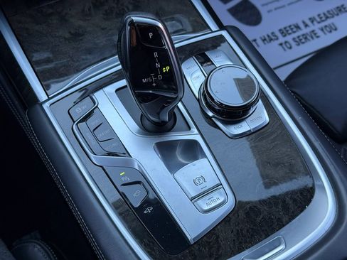 Used 2017 BMW 740i image 24