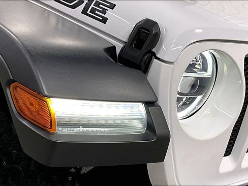 Used 2022 Jeep Wrangler Unlimited Sport image 30