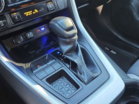 Used 2019 Toyota RAV4 XLE image 33
