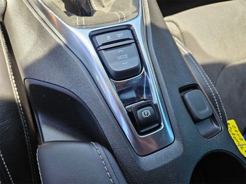 Used 2021 Chevrolet Camaro SS image 16