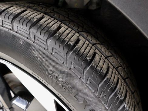 Used 2025 Kia Sorento EX image 21