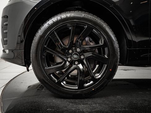 Used 2023 Land Rover Discovery S R-Dynamic image 13