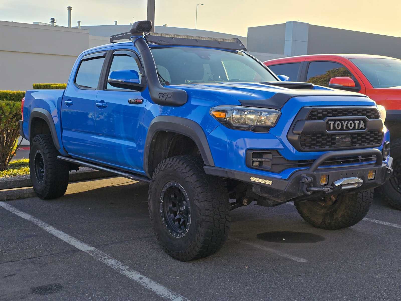 Used 2019 Toyota Tacoma TRD Pro AWD/4WD image 2