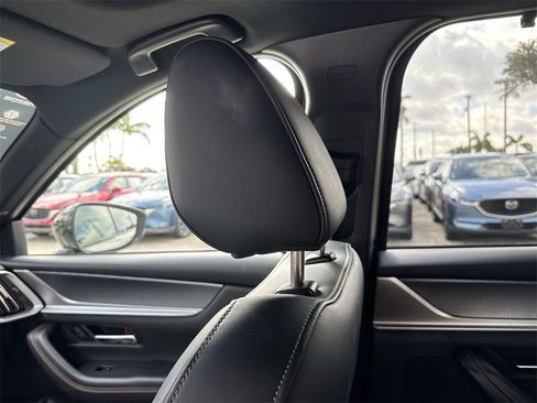 Used 2025 MAZDA CX-70 3.3 Turbo w/ Premium Plus Pkg image 17