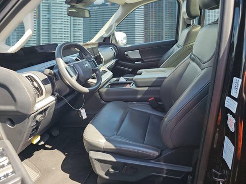 Used 2025 Ford Expedition Max Active AWD/4WD image 16