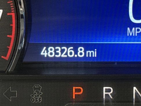 Used 2023 Ford Explorer Limited image 6