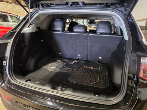 Used 2022 Jeep Compass Latitude w/ Convenience Group AWD/4WD image 8