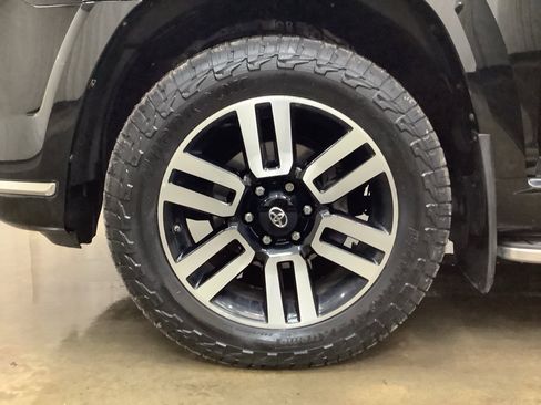 Used 2018 Toyota 4Runner Limited image 30