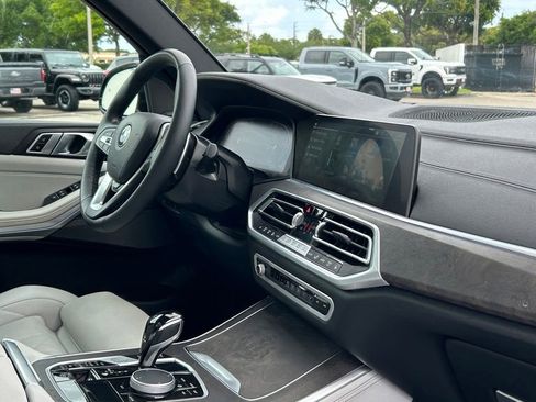 Used 2023 BMW X5 xDrive40i w/ Premium Package AWD/4WD image 28