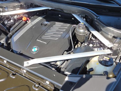 Used 2020 BMW X6 sDrive40i w/ M Sport Package image 25