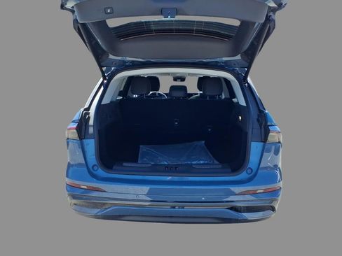 New 2026 Lincoln Nautilus Reserve w/ Jet Appearance Package AWD/4WD image 9