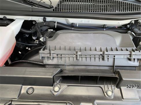 Used 2022 Chevrolet Express 2500 w/ Driver Convenience Package RWD image 16