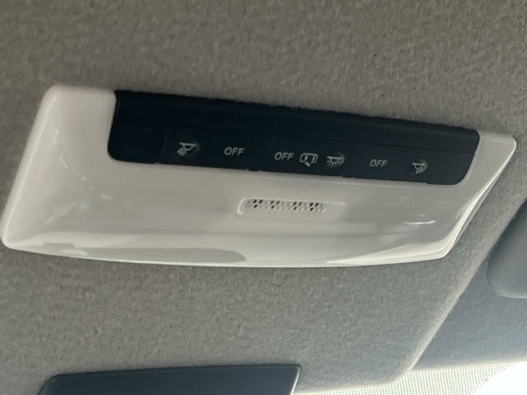 Used 2023 Nissan Kicks SV FWD image 36