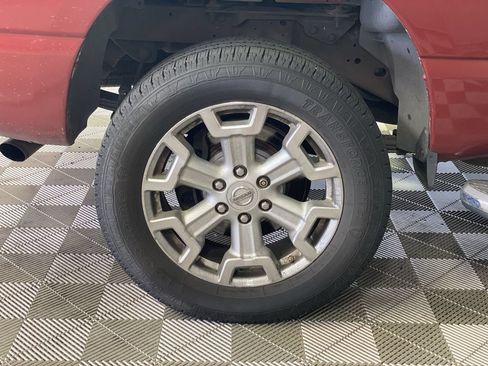 Used 2017 Nissan Titan SL AWD/4WD image 18