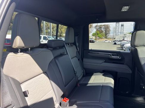 Used 2026 Chevrolet Silverado 2500 ZR2 w/ LPO, Dark Essentials Package image 32