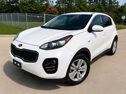 Used 2019 Kia Sportage LX AWD/4WD image 3