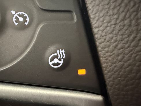 Used 2023 GMC Acadia SLT w/ Technology Package image 27