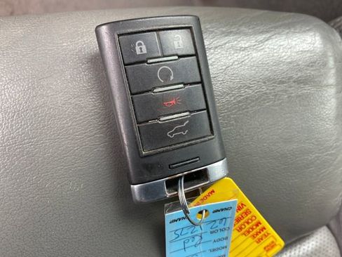 Used 2010 Cadillac SRX Luxury image 24