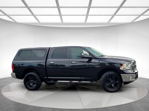 Used 2017 RAM 1500 Big Horn AWD/4WD image 3