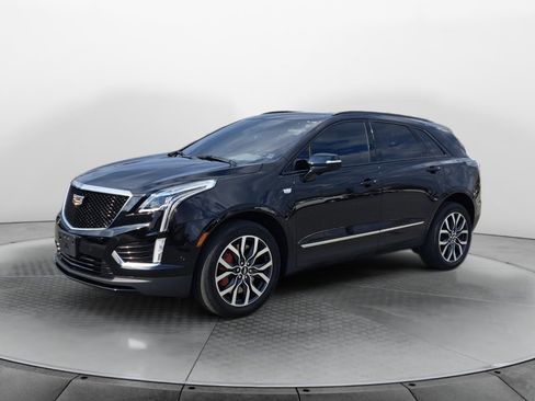 Certified 2022 Cadillac XT5 Sportv w/ LPO, ONYX Package image 3
